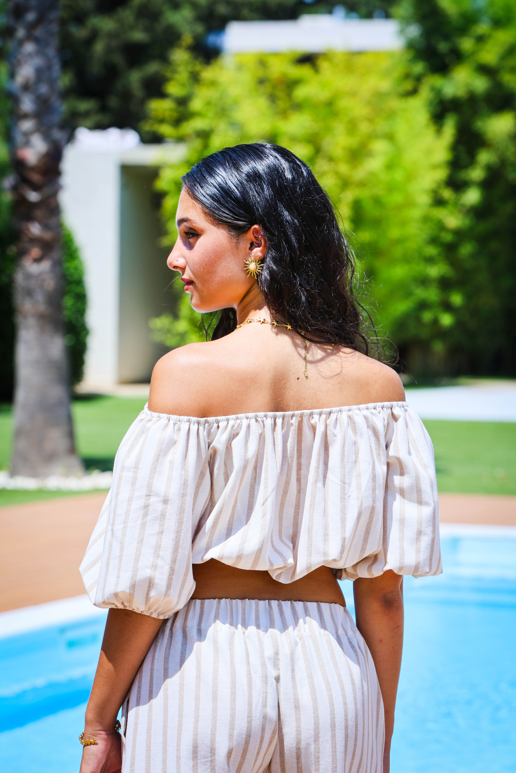 AZZURA Off-Shoulder Top